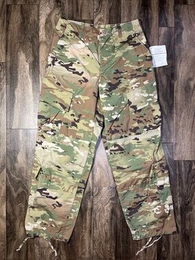 US Army Combat Uniform ACU Ripstop Pants Mens Small Short 30x30 Multicam OCP
